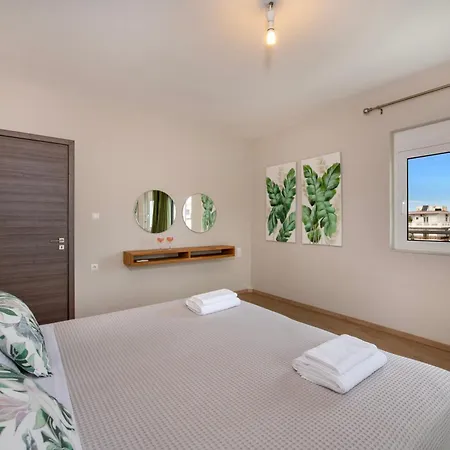 Lumea Chania 3*